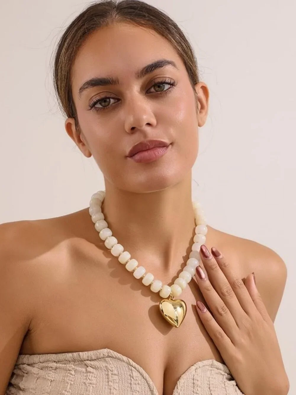 Chic Beaded Necklace for Women with Gold Heart Pendant - Stylish Jewelry